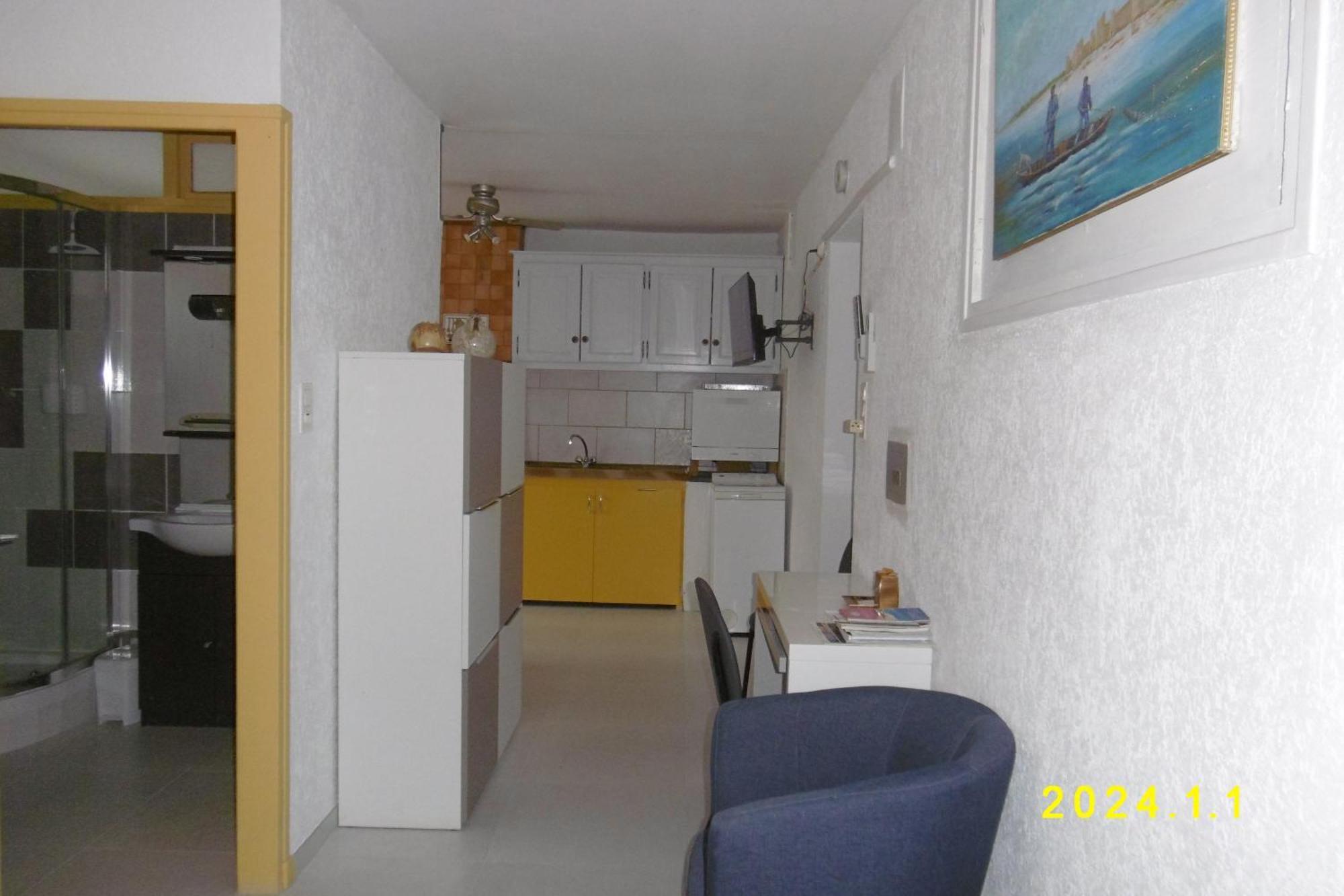 rez de chaussée studio climatisé dans villa Aigues-Mortes Extérieur photo