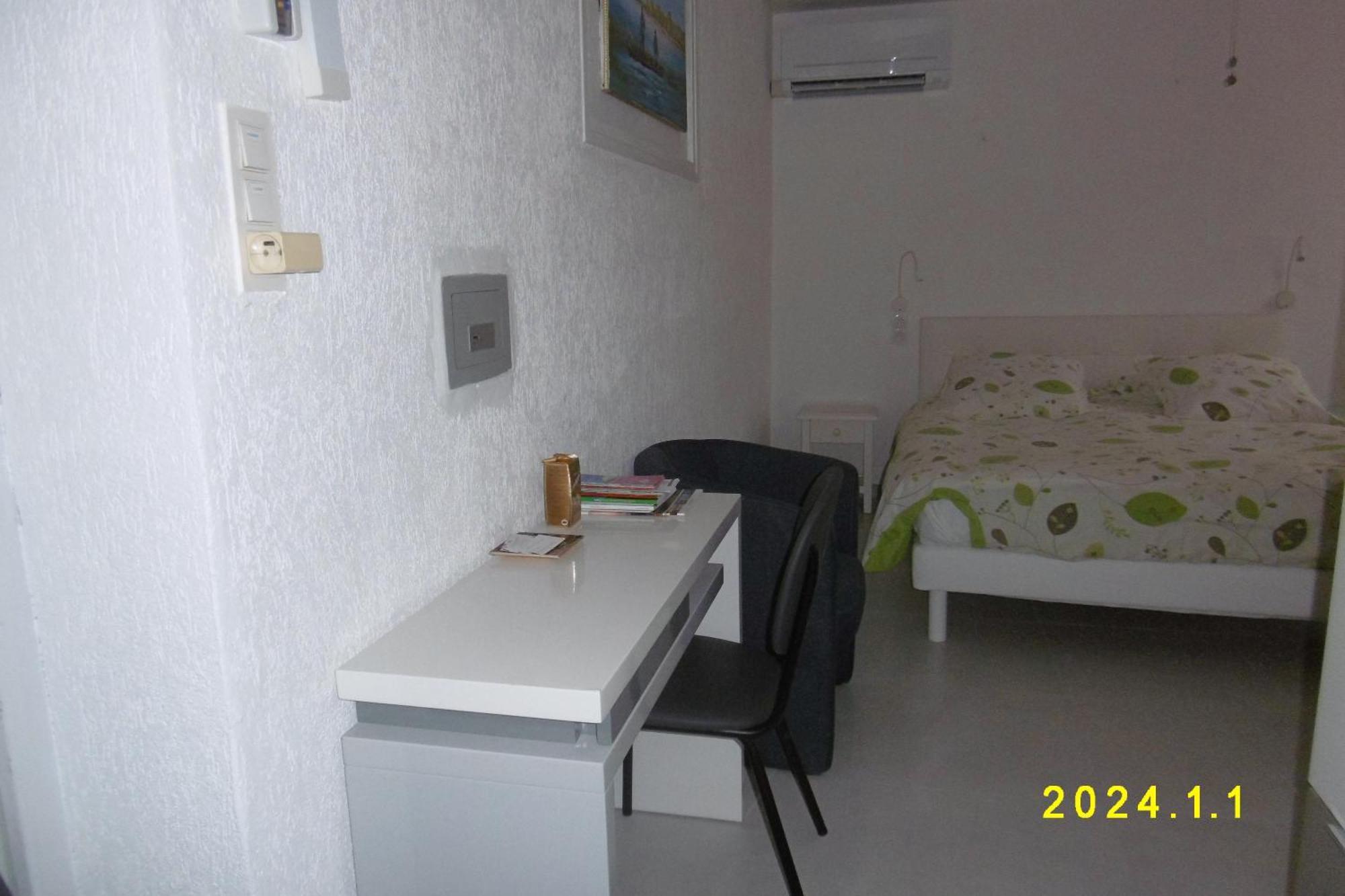 rez de chaussée studio climatisé dans villa Aigues-Mortes Extérieur photo